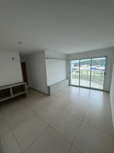Imóvel para aluguel com 80 metros quadrados com 2 quartos em Centro - Cabo Frio - RJ