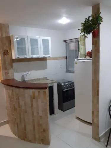 Quitinete Itapuã, excelente localização, mobiliado, com garagem. Pronto para morar!