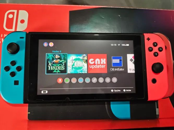 Vendo Nintendo switch v2 desbloqueado.