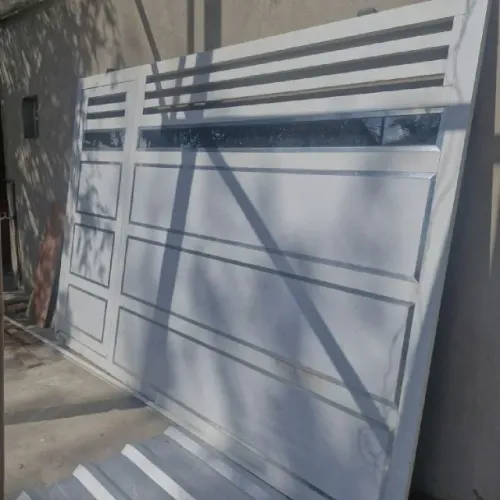 Portão de alumínio 3,10 x 2,80 com motor R$ 3.000