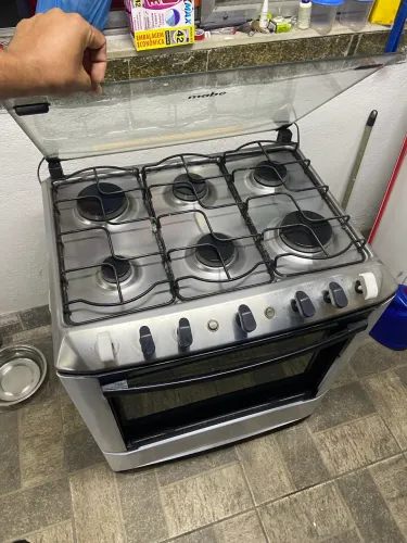 Vendo fogão 6 bocar bem conservado funcionando tudo ?