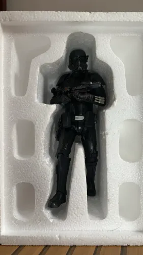 Figura Star Wars Death Trooper Iron Studios