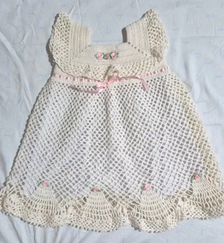 Vende-se vestido de crochê