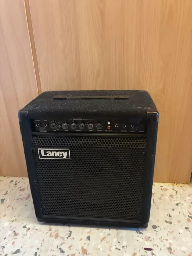 Caixa de Contrabaixo Laney RB2