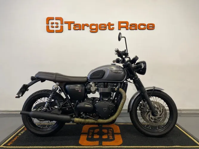 Triumph Bonneville T120 Black