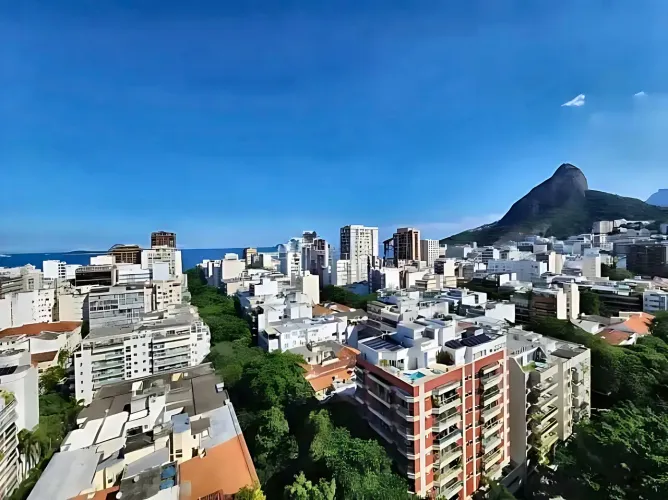 Apartamento : Padrão / Residencial / Leblon