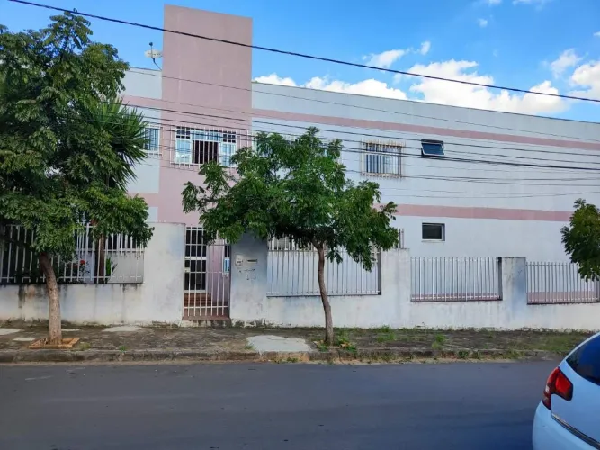 Apartamento para Aluguel 3 Quartos no Bairro Santa Mônica