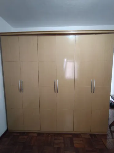 Guarda roupa casal 6 portas