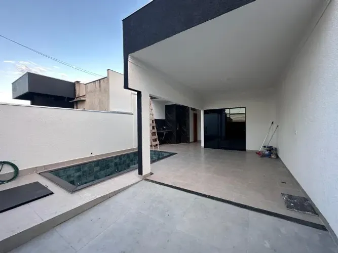 CASA LOTEAMENTO BELA VISTA EM PORTO RICO/PR COM 1 SUITE + 2 QUARTOS