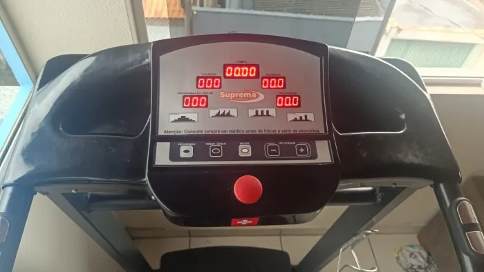 Esteira Elétrica EVOX RTX 1500 / 150 KG / Corrente alternada AC Weg
