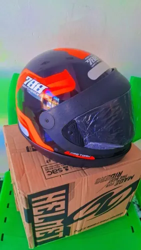 Capacete modelo Samarinho