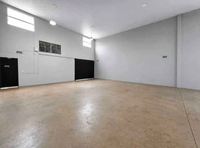 Vendo galpão residencial integração