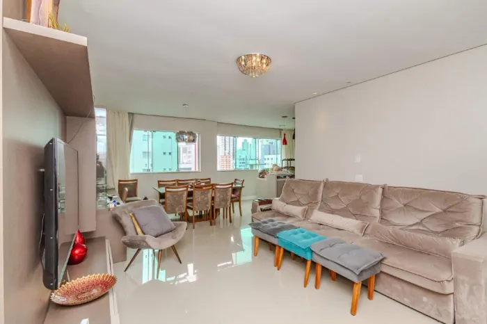 Apartamento à venda no Centro em Balneário Camboriú.