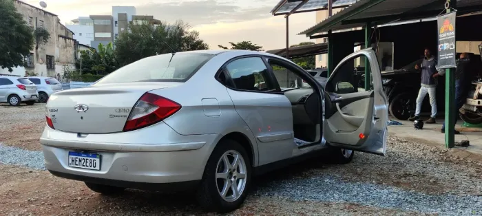 Chery Cielo Sedan 1.6 16V 119cv 4P 2012