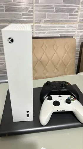 Xbox Series S 512GB + HD Externo 1TB + 2 Controles + Caixa Original