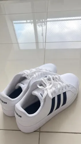 Tênis adidas NOVO