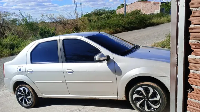 Renault Logan Expression Hi-flex 1.6 8V 4P 2012