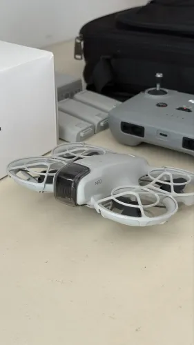 Drone DJI Neo Combo Fly More