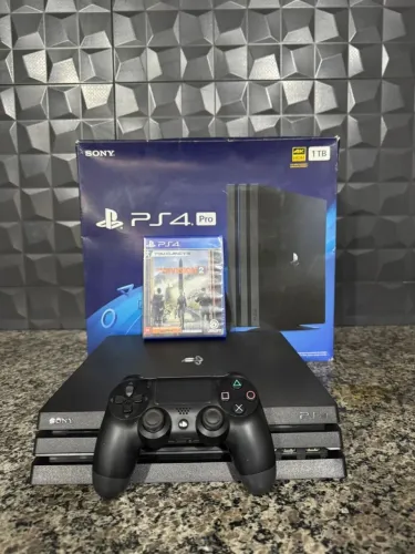 PS4 Pro Semi Novo.
