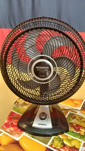 Ventilador Mondial grande