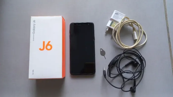 Vendo Samsung Galaxy J6 em bom estado de conservação, totalmente funcional e pronto a usar