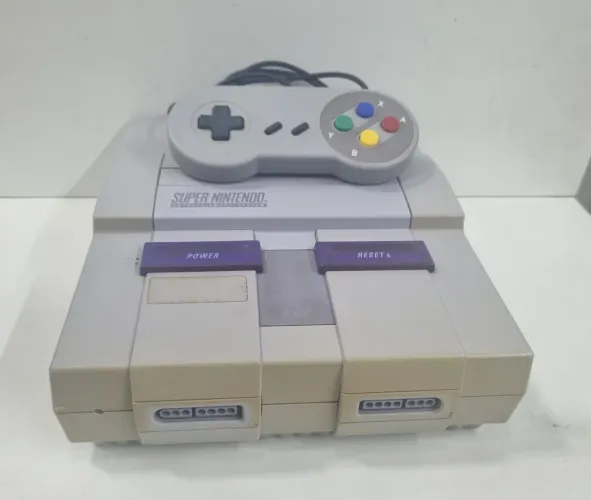 Super Nintendo + 1 controle
