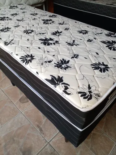 Cama box conjugada solteiro med 2.00m comp por 90cm larg já higienizada pronto uso