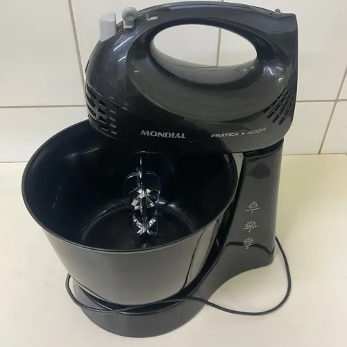 Batedeira Mondial 220v