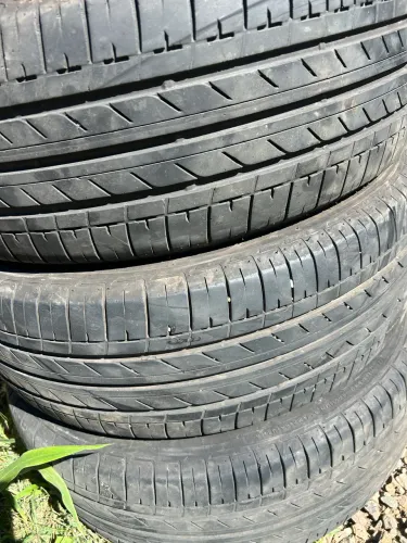 4 pneus 215 60 16 Bridgestone