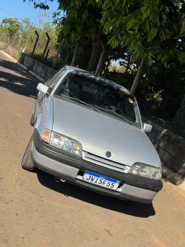 Chevrolet Monza Classic SE 2.0 /mpfi E EFI 2P E 4P 1993