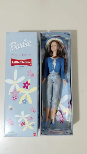 Boneca barbie importada edição especial littles debbie