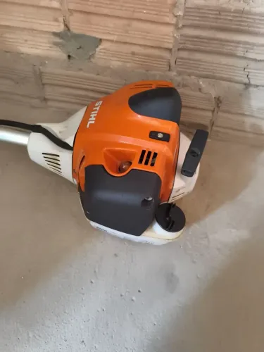 Roçadeira stihl 221