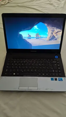 Vendo Notebook Samsung NP300