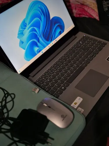 NOTEBOOK LENOVO -  IdeaPad S145 - Intel Core i5