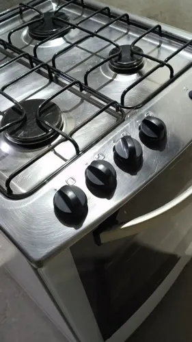 Fogão de 4 bocas acendimento automático total
