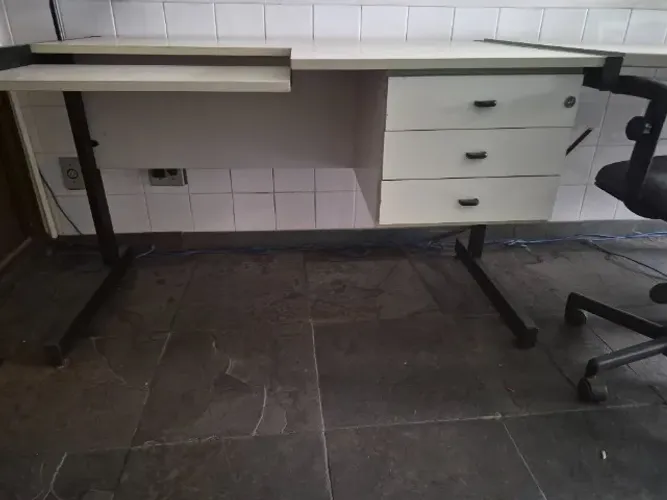 Mesa de Escritório/Estudos