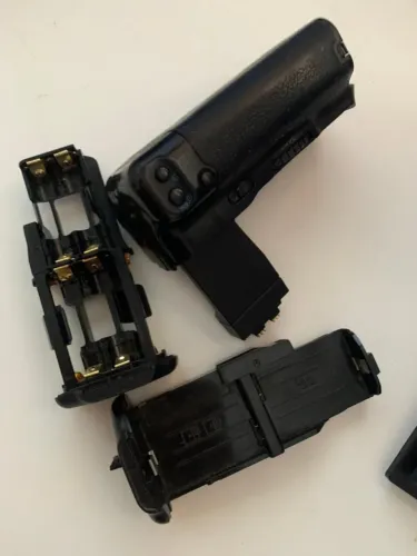 Battery Grip Bg-e8 Para Canon T2i T3i T4i T5i 550d 600d 650d