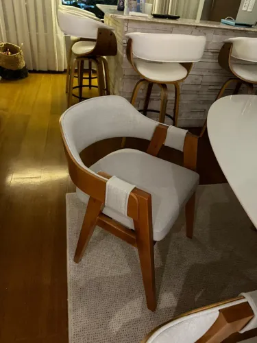 Conjunto com 6 cadeiras de jantar
