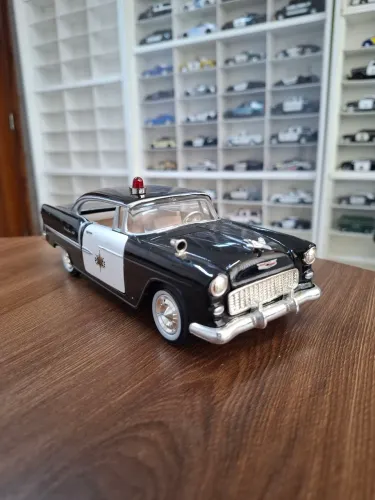 Miniatura Motormax 1/24 Chevrolet BelAir 1955 Police