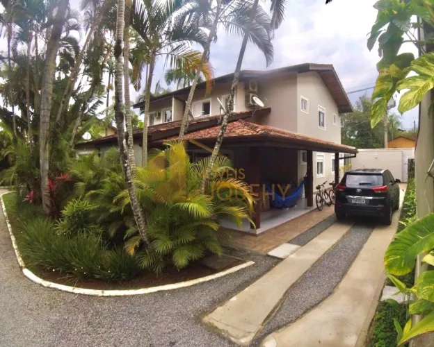 Casa em Condomínio para Temporada em Juquehy ? 100m da Praia!