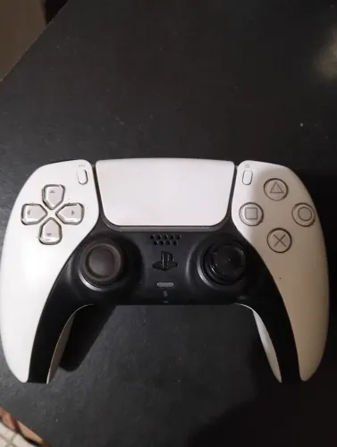 Vendo controle de ps5 usado com drift nos analógicos e sem a borrachinha do r1