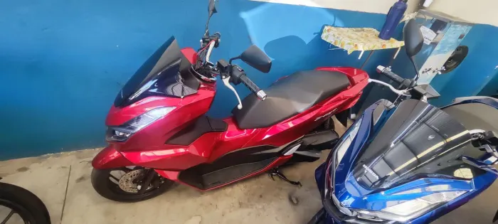 HONDA PCX 160 VERMELHA 2025 Shalon veículos Cariacica