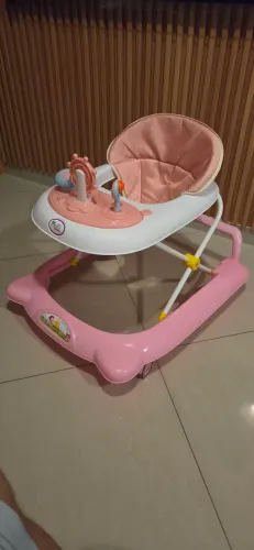 Andador Infantil c/ musica - Muito Novo!!!
