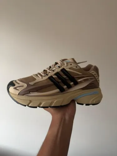 Pharrell Williams x adidas Adistar Jellyfish