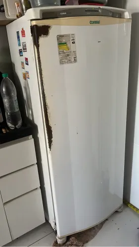 Vende-se geladeira perfeita funciona tudo