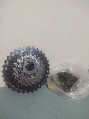 K7 Cassete Shimano CS-HG30-8L + Corrente kmc