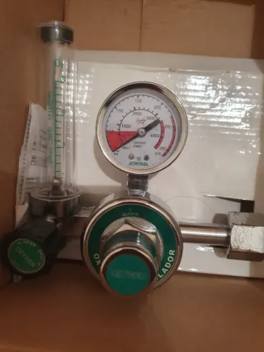 Regulador de pressão de oxigênio medicinal