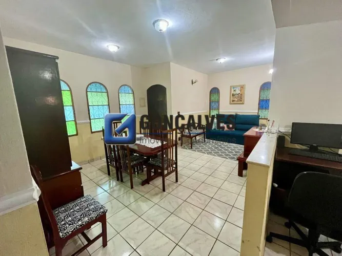 Chácara à venda em Atibaia (Jardim Colonial) com piscina, gourmet e 4 quartos