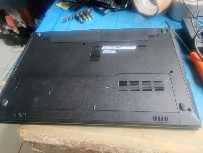 Notebook Dell i5 semi novo bateria com DF R$:450 reais 