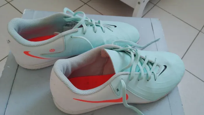 Chuteira para futsal Nike